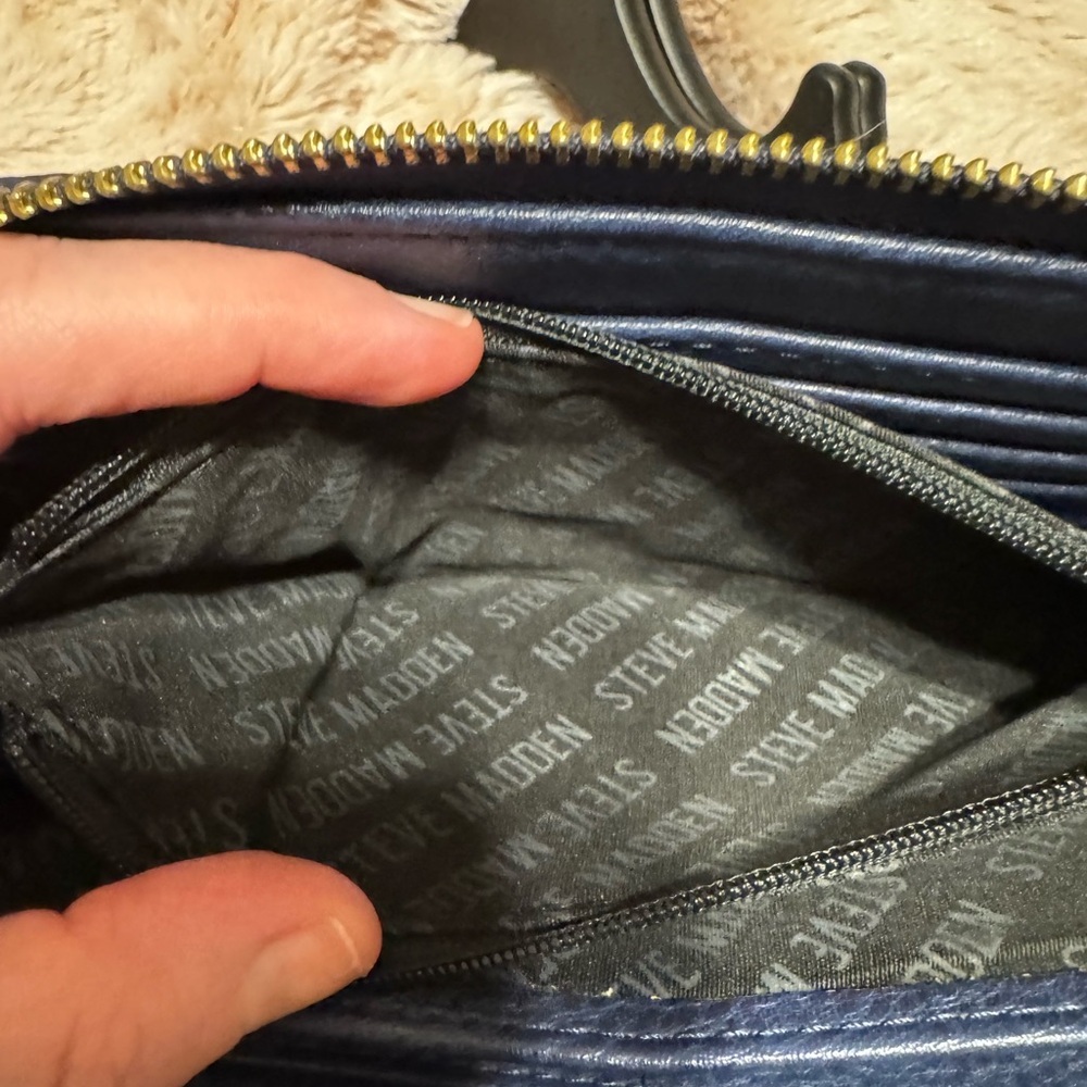 Steve Madden Blue Quilted Women's‎ Wallet - Picture 9 of 11
